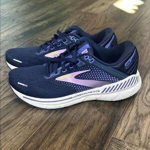 Brooks Women's adrenaline gts Athletic Shoes